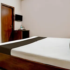 Golden Deluxe 3* Delhi (National Capital Territory of India)