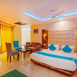 Nature Valley View Mashobra !! Luxury Choice !! Gaming Zone !! Open Terrace !! Big Parking 4* Shimla